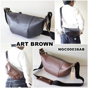 ARTBROWN(アートブラウン)　レザーバッグ　ショルダーバッグ　カバン NGC00038AB