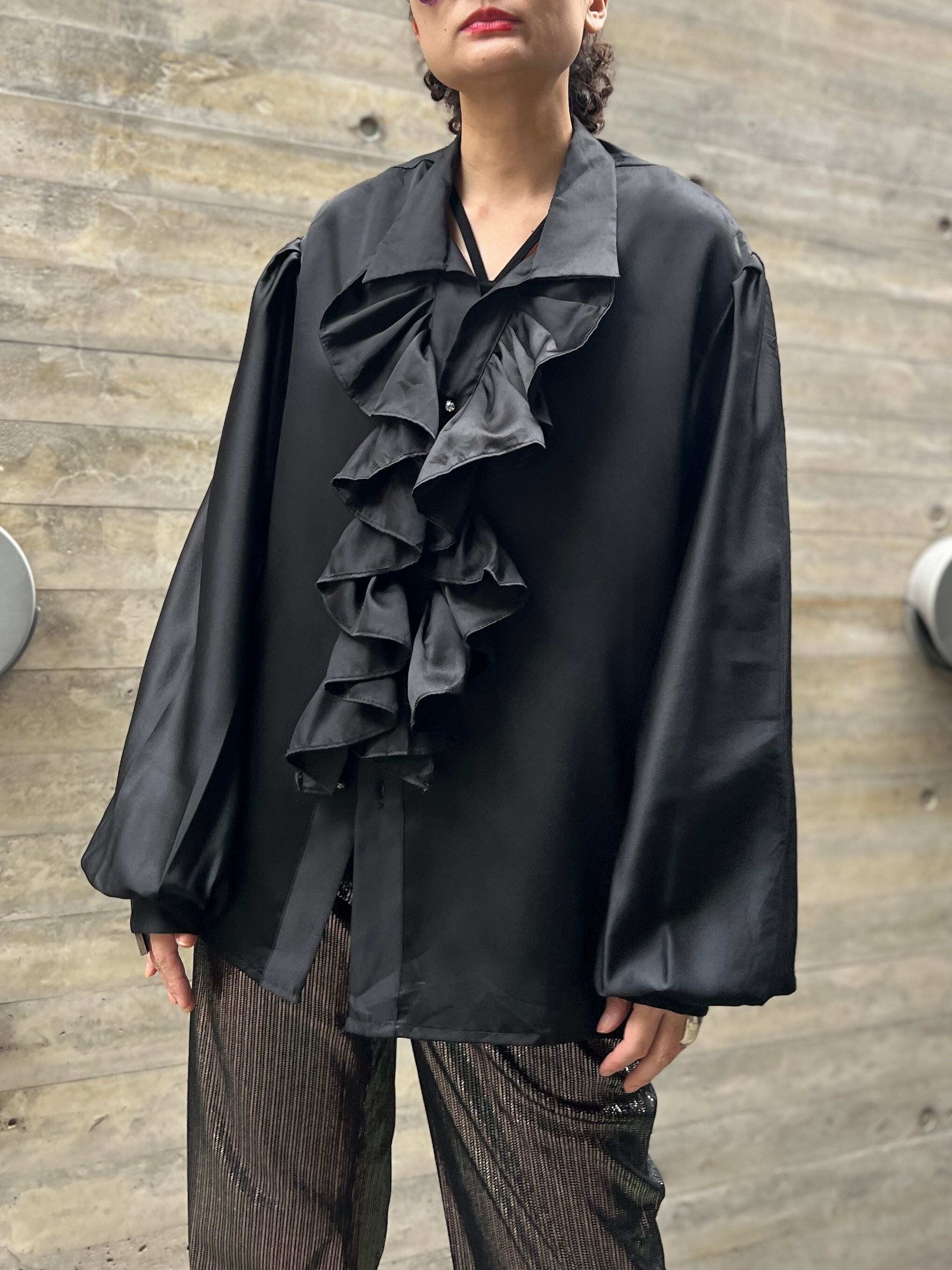 80s big size black frilled blouse