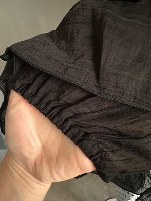 ラッフルセミシアーフリルBL／Black