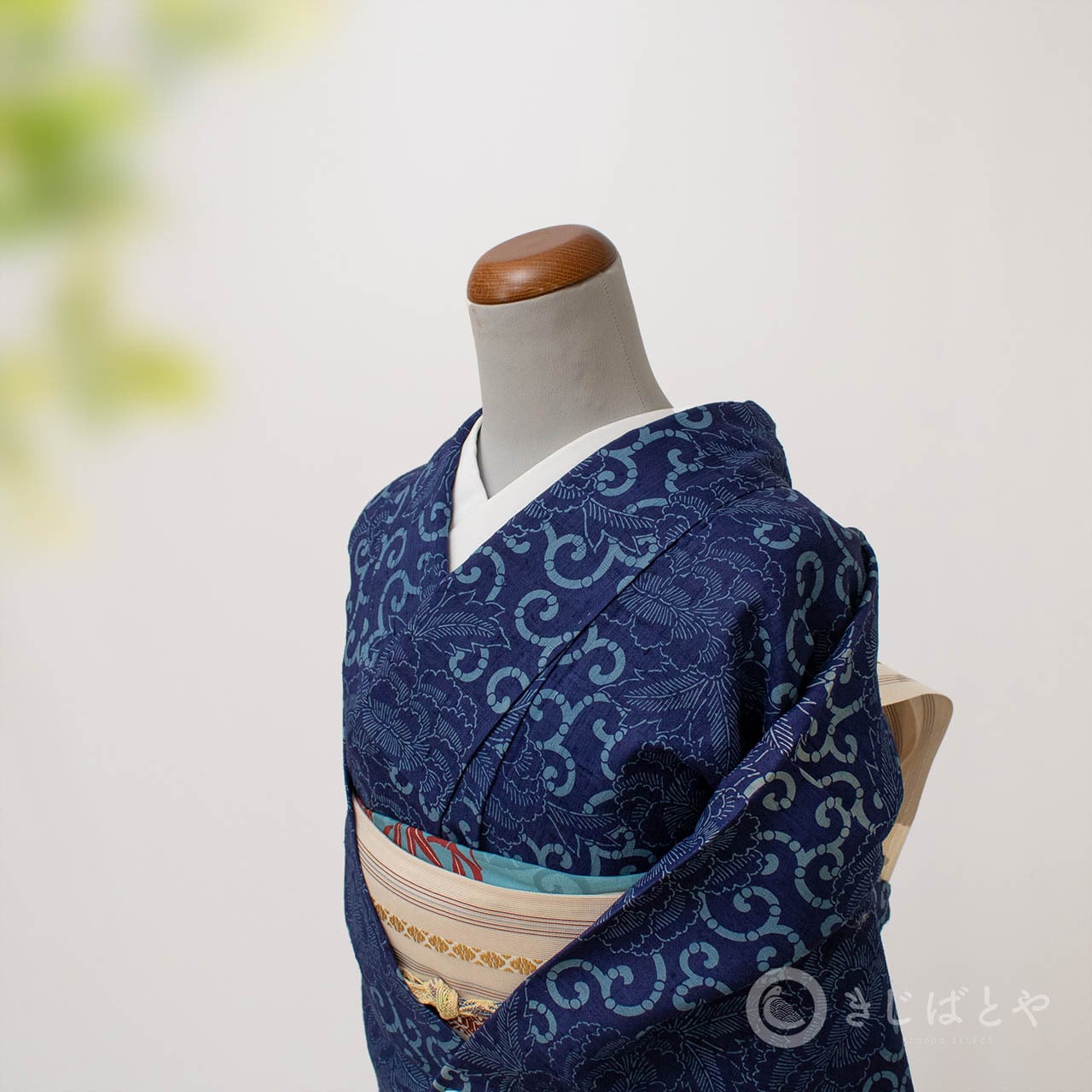 正絹紬 濃藍に唐花の単衣