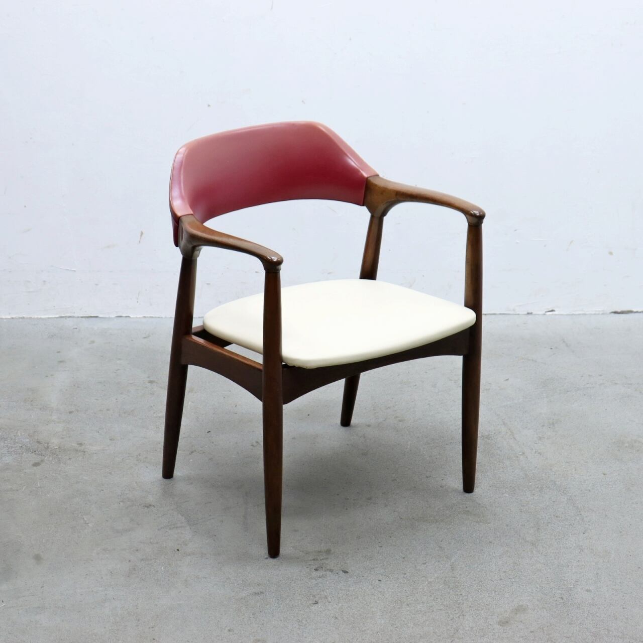 沼津店】在庫4脚 TENDO 天童木工 アーム 本革 ダイニングチェア