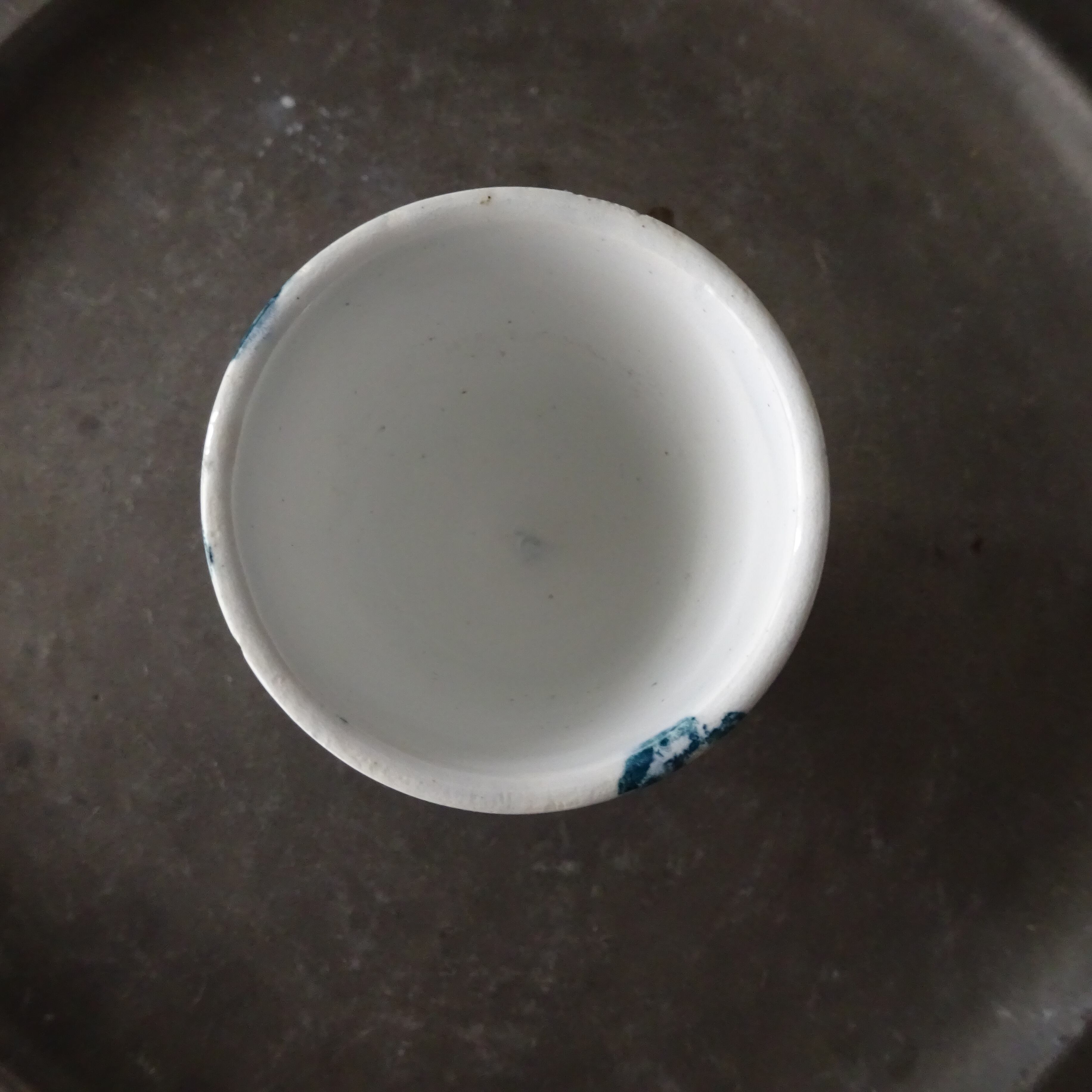 【 Nouveauté 】☆ Coquetier décor 《Rocaille》 peint à la main en faïence 2個セット