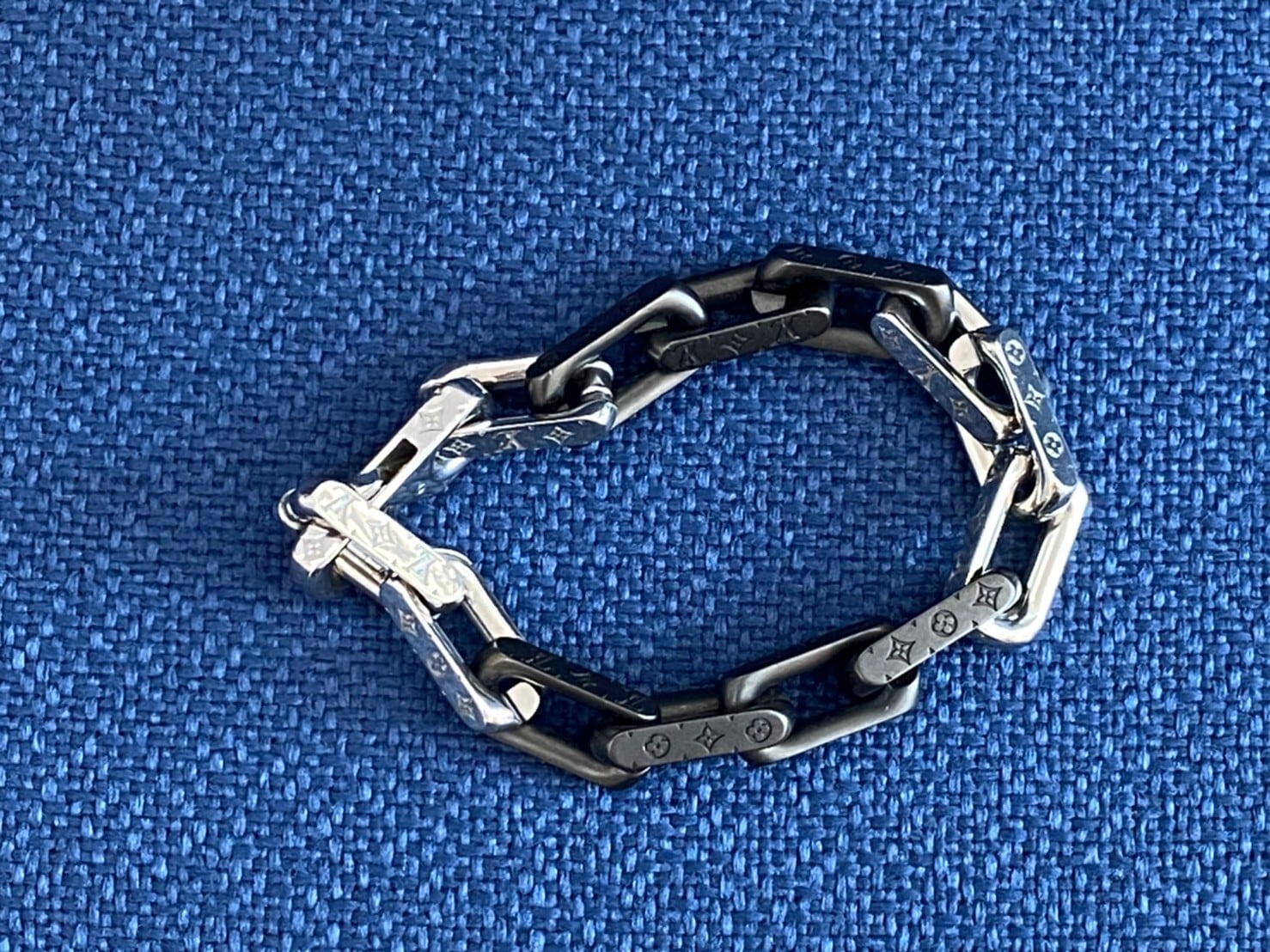 LOUIS VUITTON Monogram Chain Bracelet Black Silver M00686