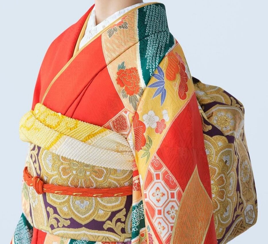 総絞り帯あげ 三色切取染分 菊唐草柄 振袖用 | 絞彩苑種田