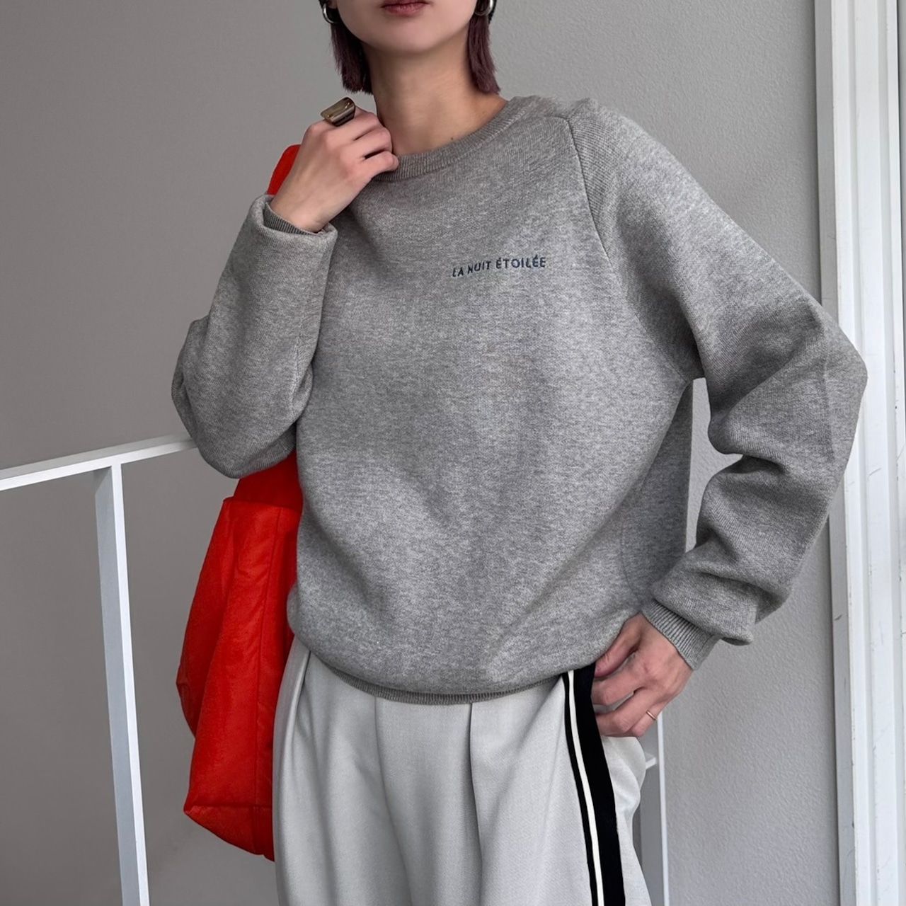 刺繍ロゴスウェットライクKnit/グレー