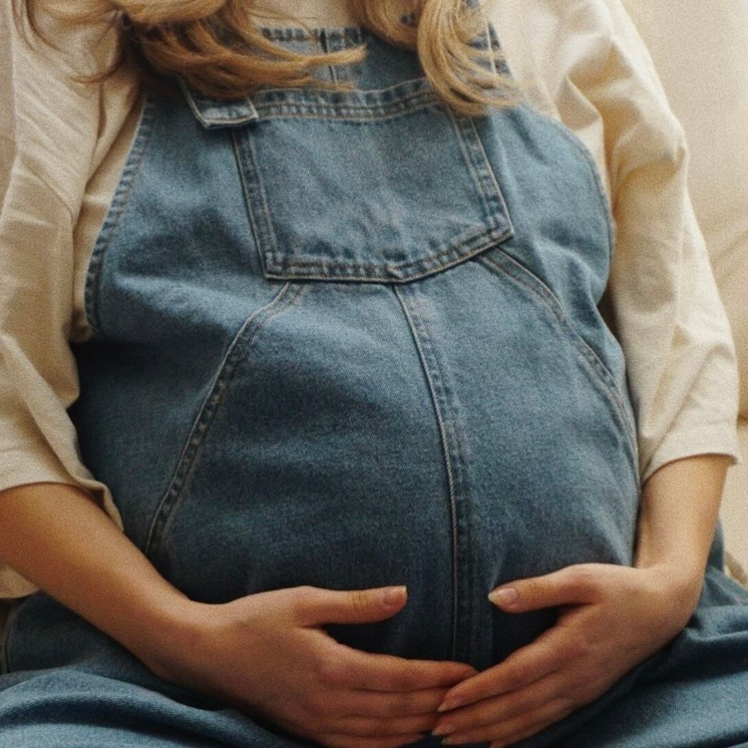 The Simple Folk】The Oversized Denim Dungaree - Women's | RIRIBELL