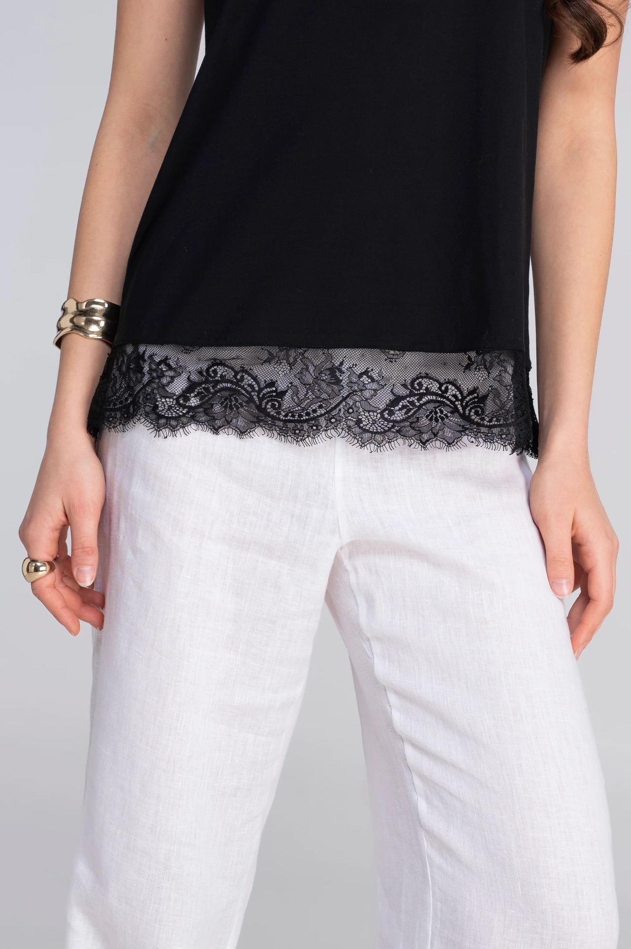 オスカリート　シャンティ　コットントップス  ブラック ２、３サイズ