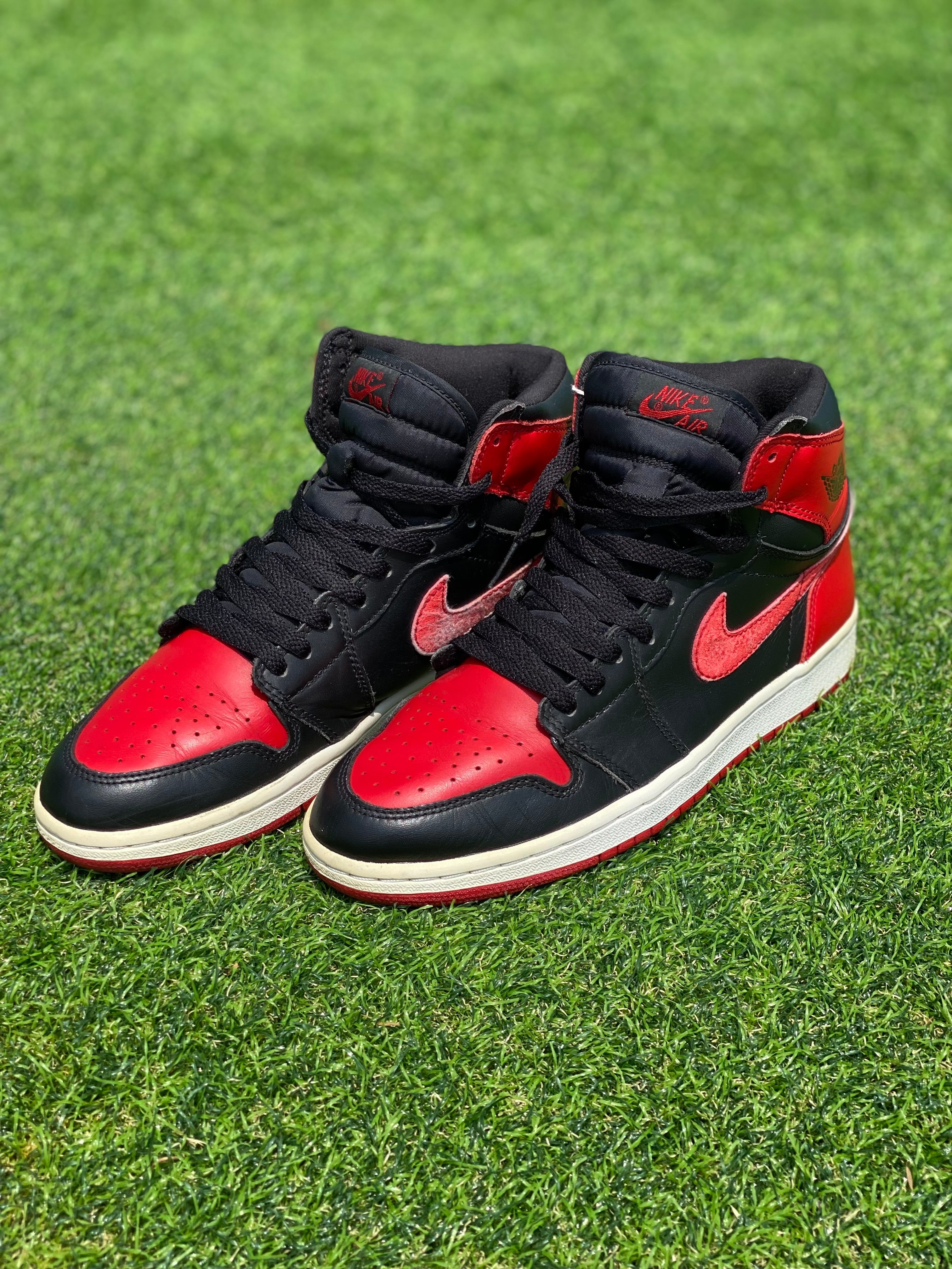 Nike Air Jordan 1 Retro Bred 2001