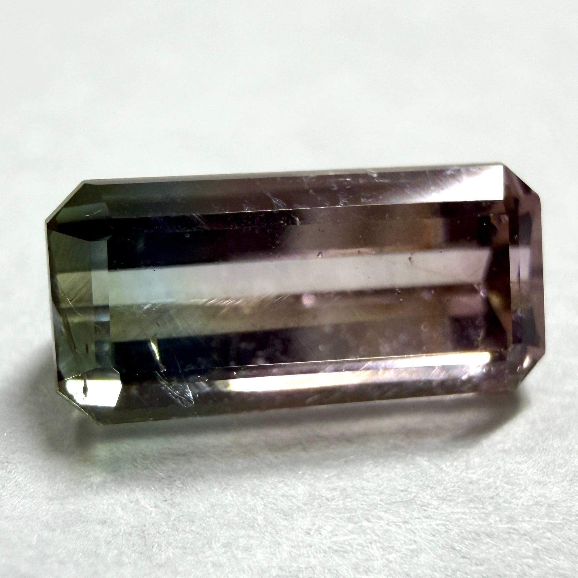 A563 天然バイカラートルマリン 1.095ct | Petal Gem