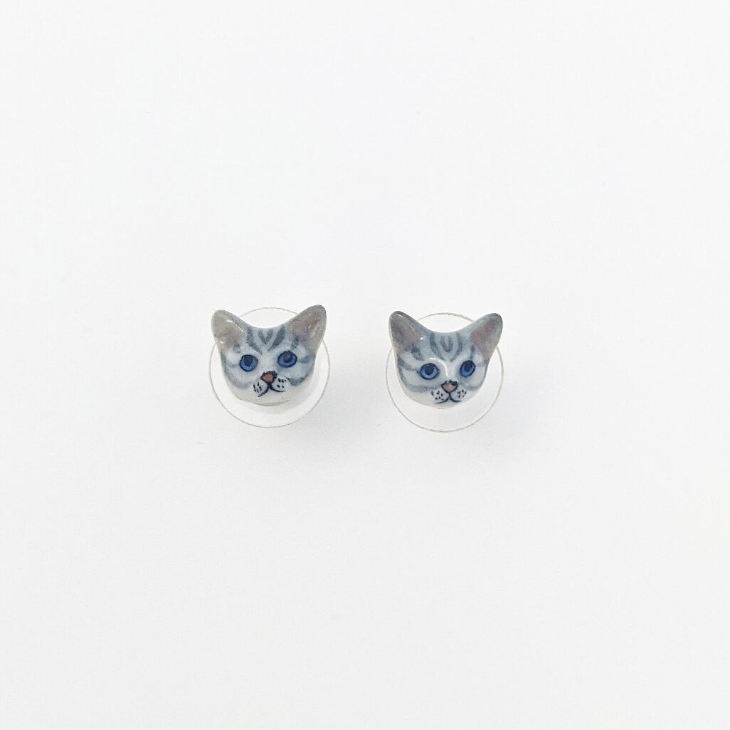 【Nach】 Gray tabby cat earrings