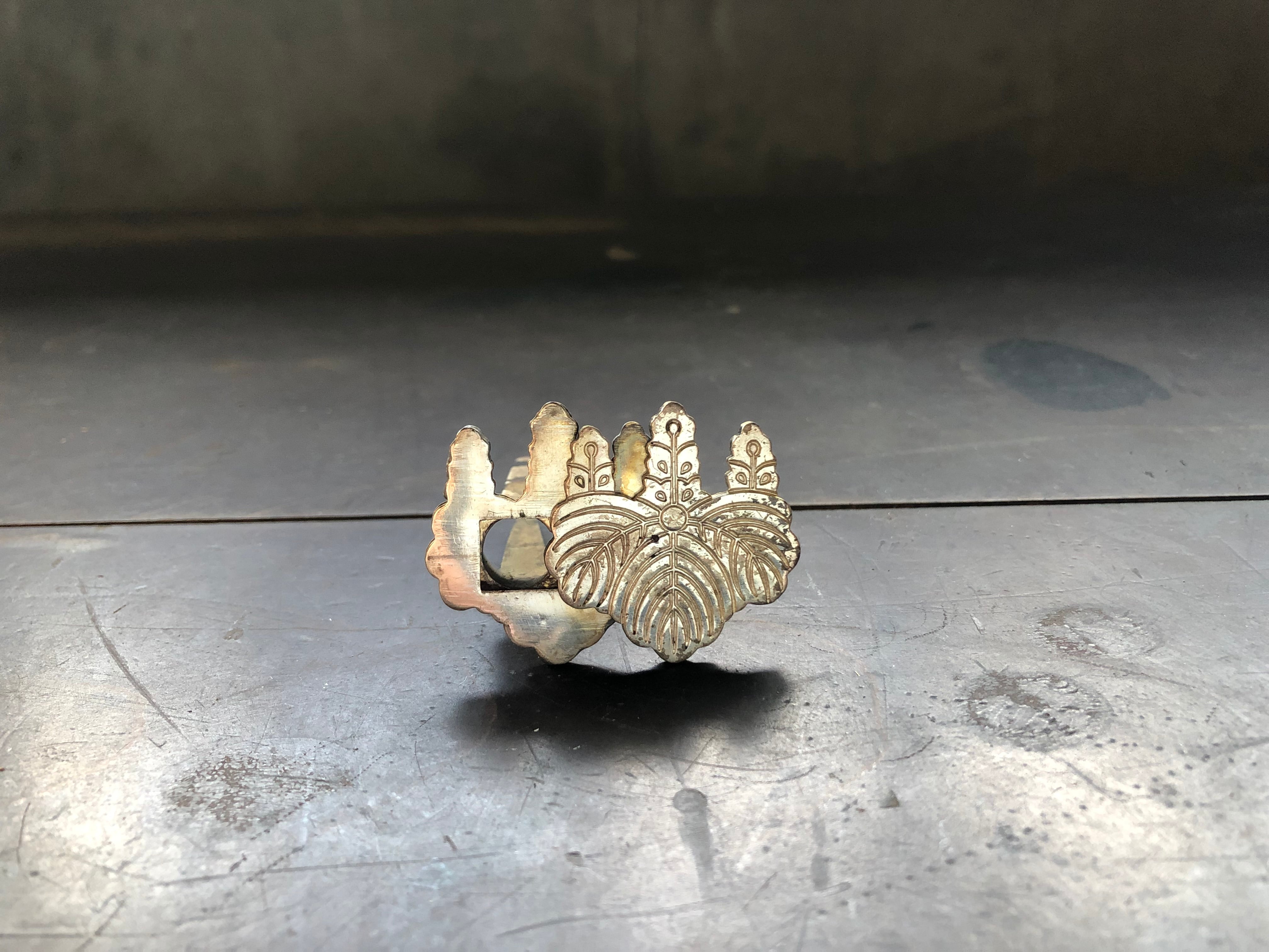 タンス鍵穴飾り 桐 昭和レトロ DIY 金物 ヴィンテージ | 昭和レトロ