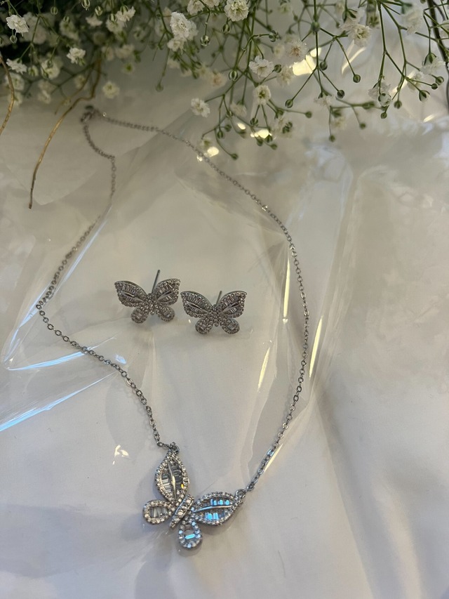 Butterfly motif jewelry《 即日発送 》