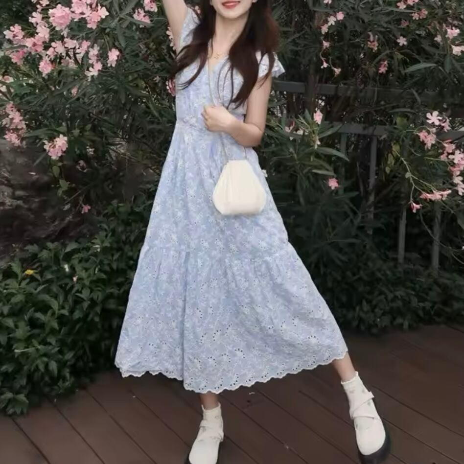 ロマンティックアイレットワンピース