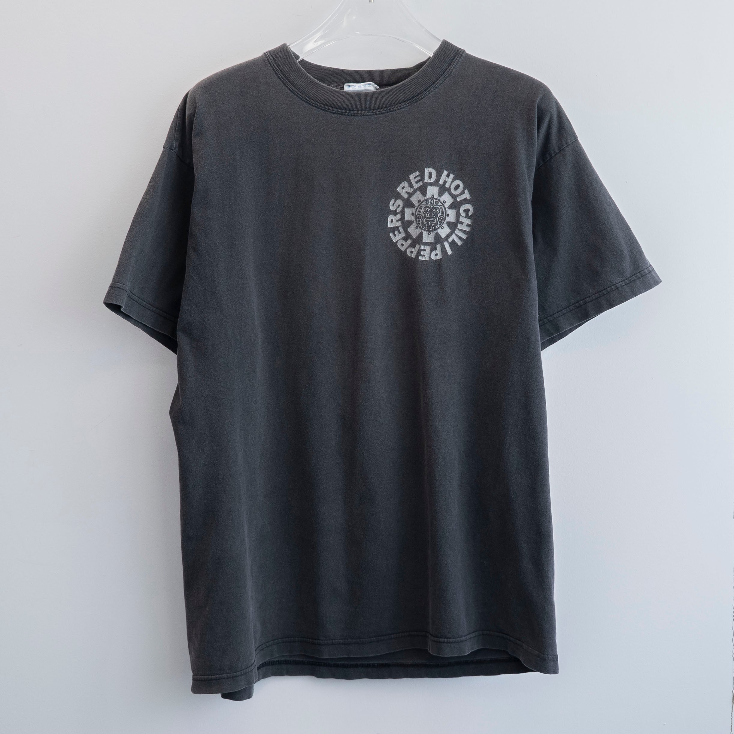 Red Hot Chili Peppers " Emboss " Euro XL 【A1-276】