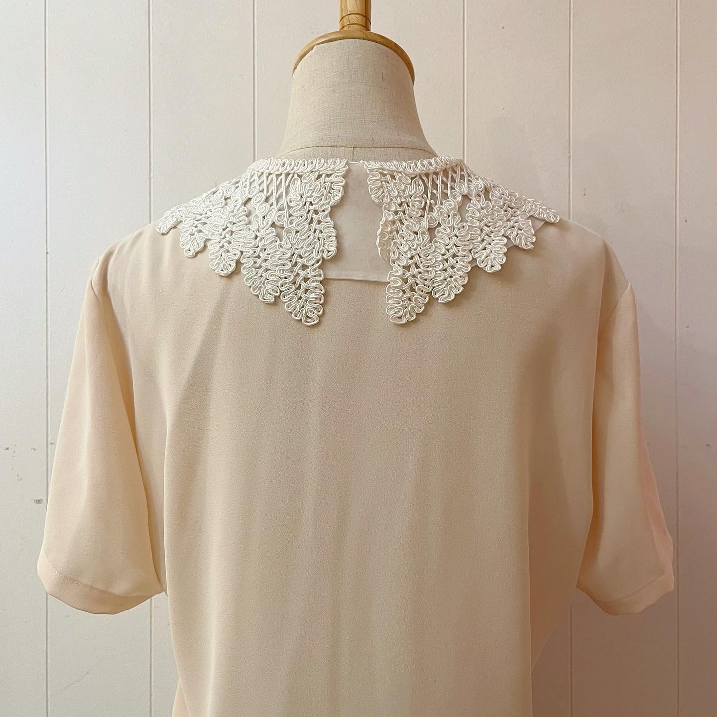 cream lace collar pearl button blouse