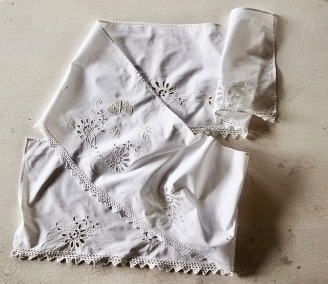 フランス 212c 檸檬色蝶々と刺繍クロス カーテン アンティーク