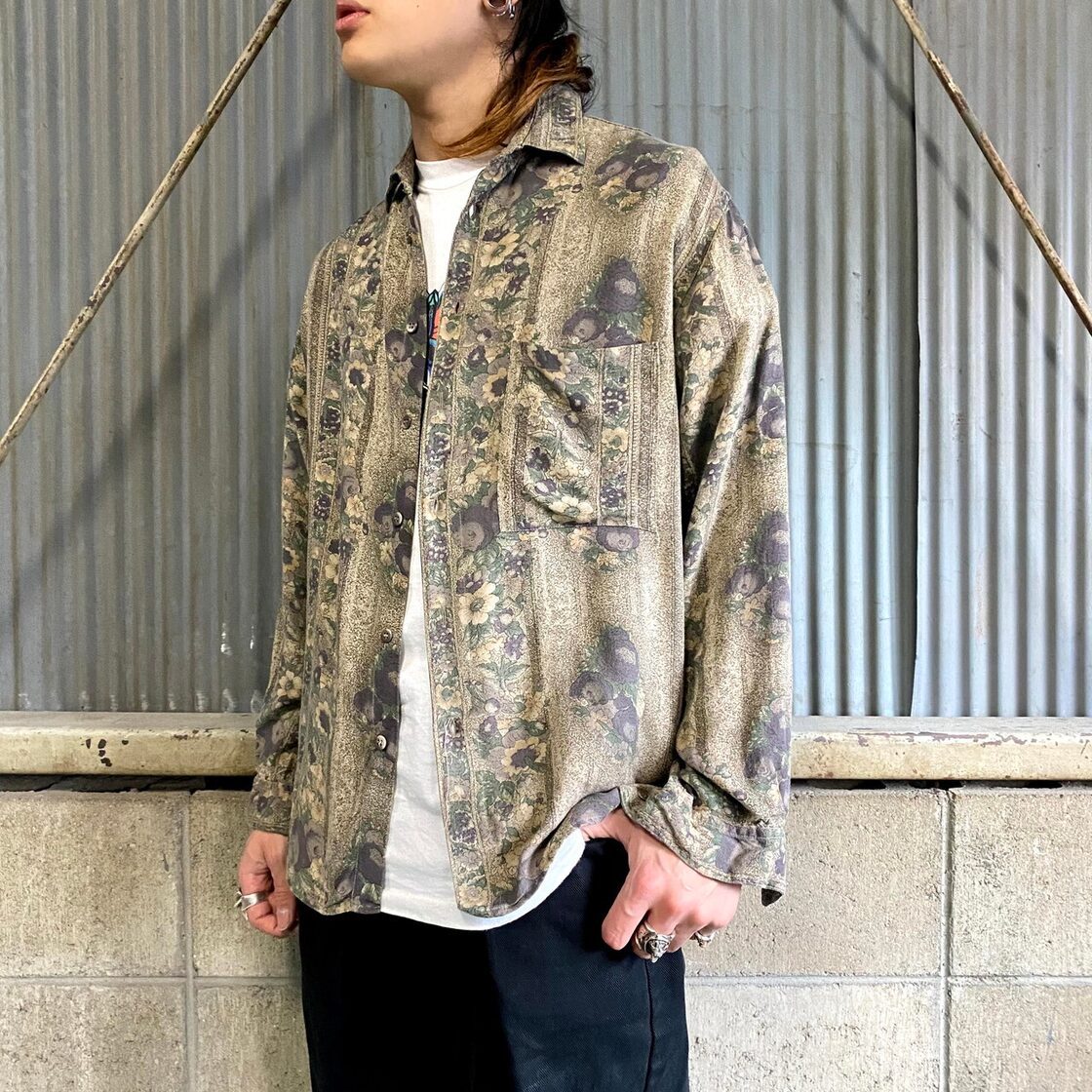 レトロ古着 幾何学模様 マルチパターン スカーフ柄 花 フラワー 半袖 