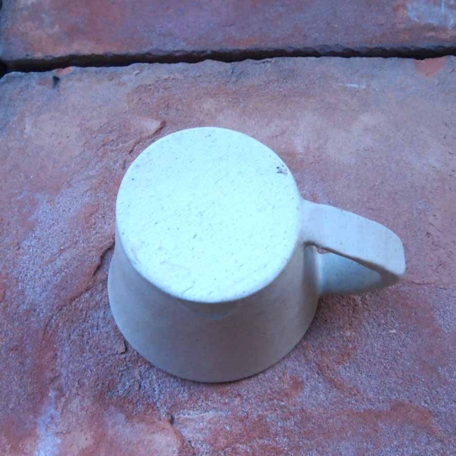 岩田圭介（陶）灰マグ （写真左） | Galeria Mamica shop