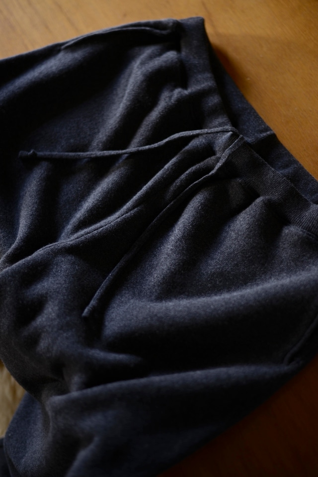 KAPTAIN SUNSHINE / 14 Micron Wool Backpile Knit Pants (charcoal)