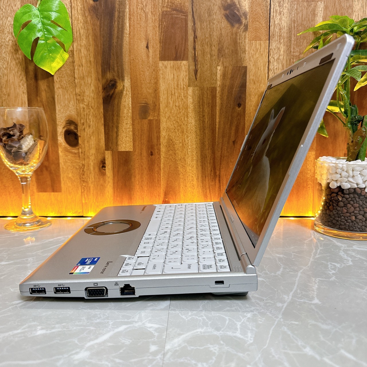 LTEモデル Panasonic Let's note SV1 /メモリ16GB /SSD256GB/ ノートパソコン