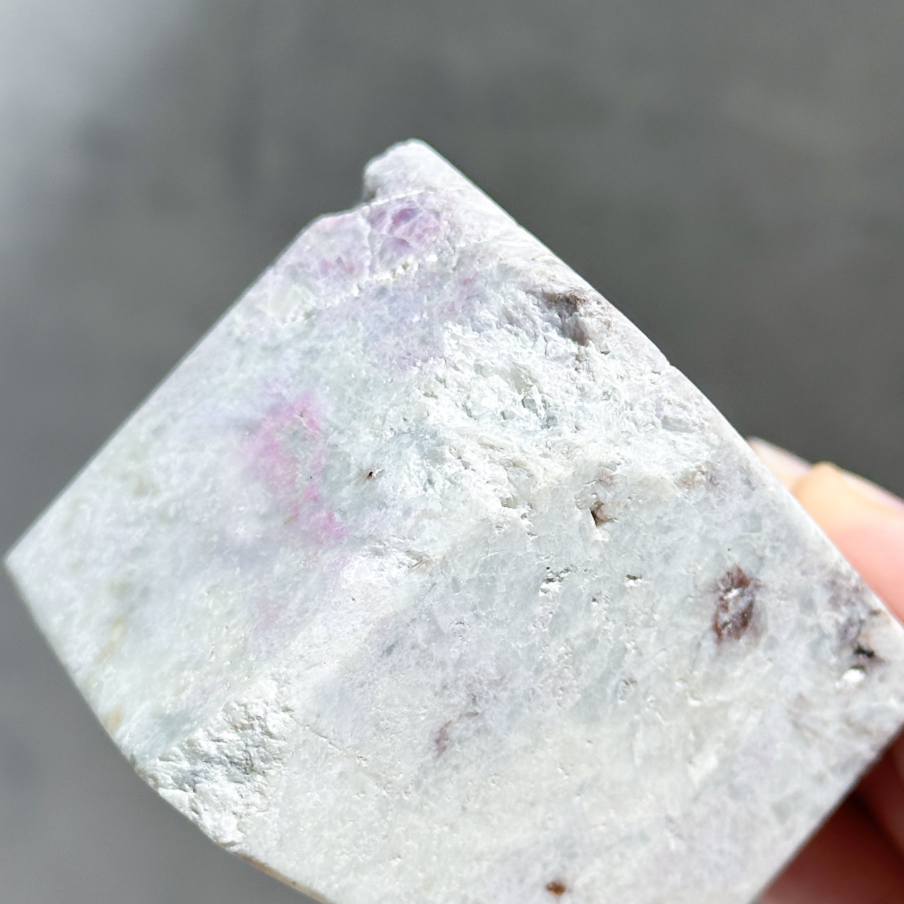 ハックマナイト タワー型21◇Hackmanite ◇天然石・鉱物