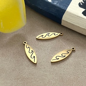 ステンレス製ゴールドサーフボードウェーブチャーム /ネックレス/波