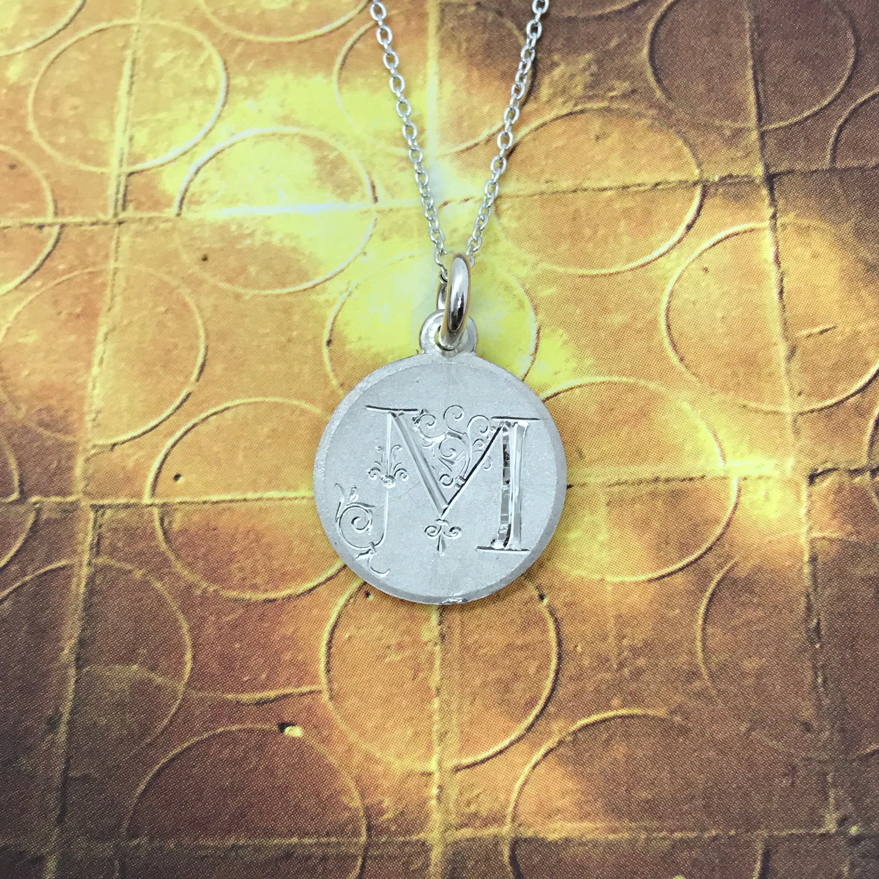 イニシャル プレート ネックレス ペンダント タグ ネームタグ | Burin