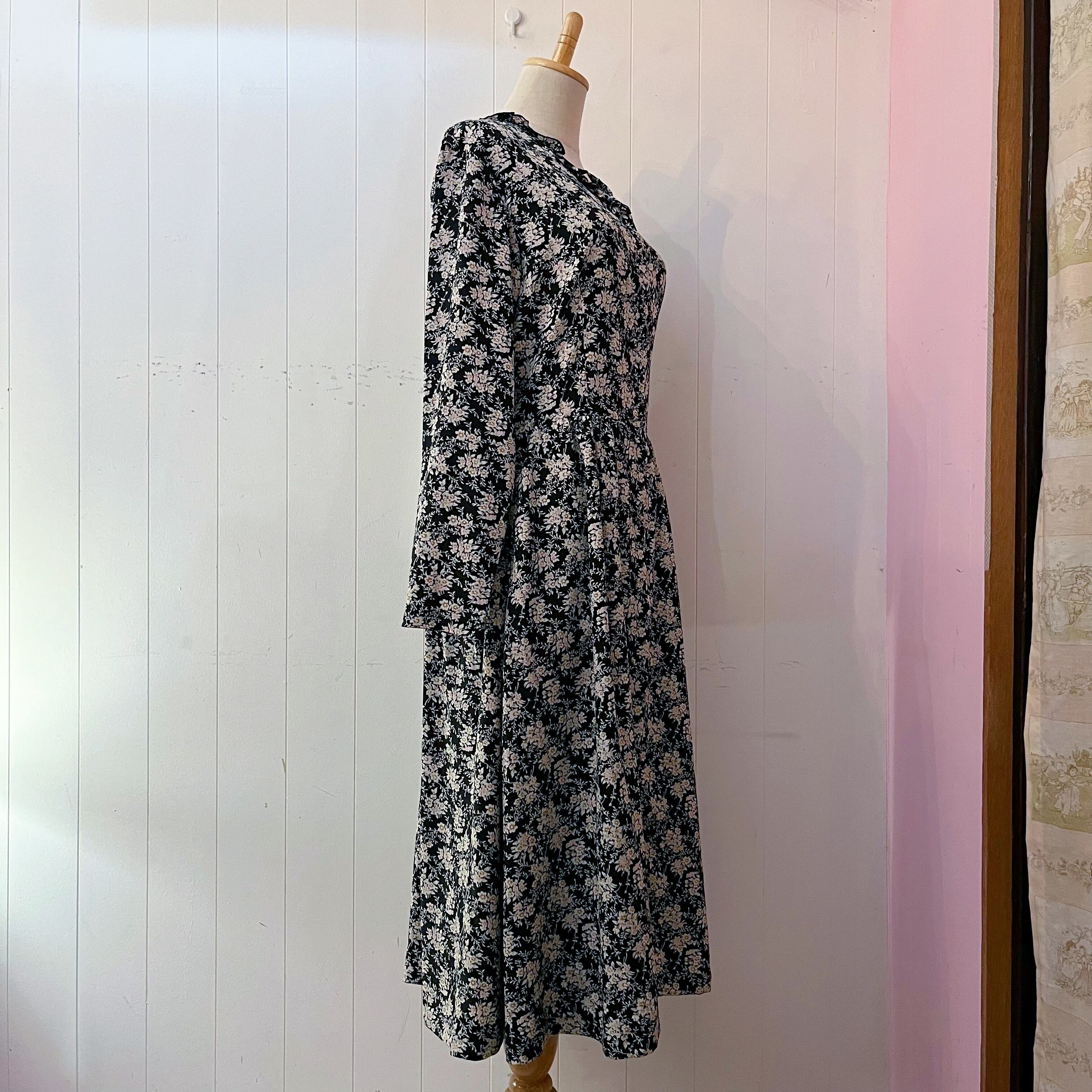 neck frill white flower one-piece