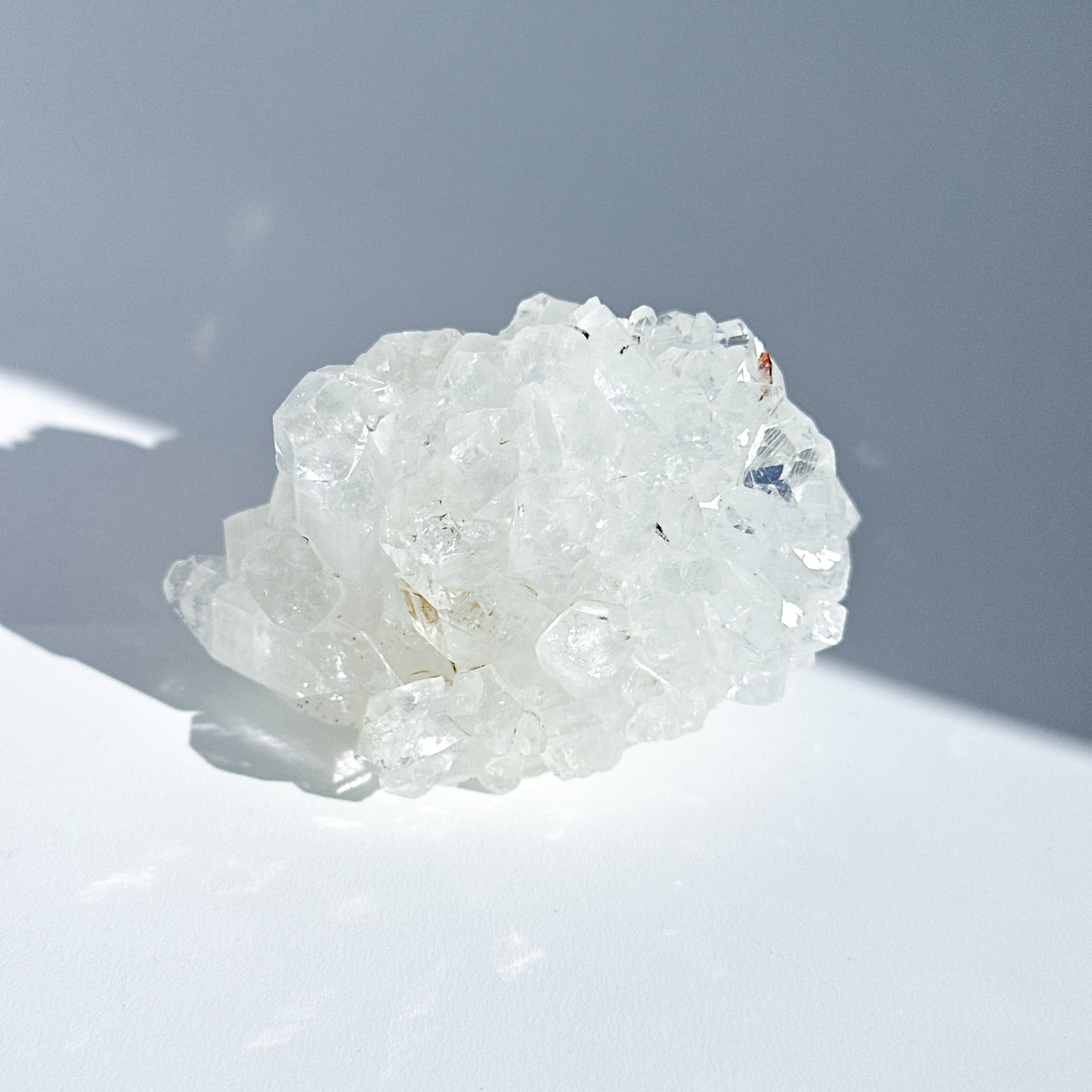 ⭐︎アポフィライト原石⭐︎ No.631 ⭐︎アポフィライト原石⭐︎ No.631 NO.631 アポフィライト原石