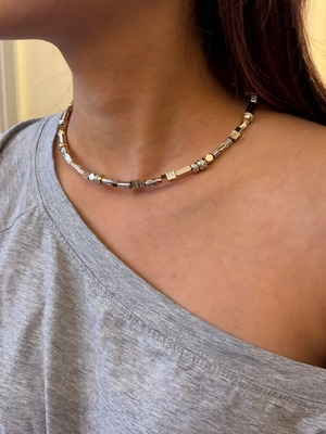 IOSSELLIANI/ vintage gold parl nacklace.(o)