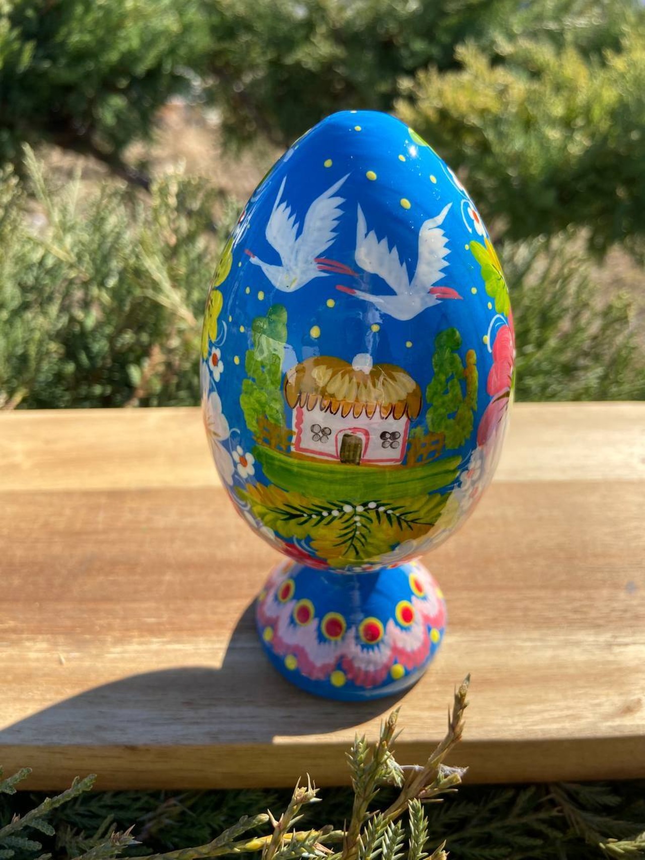 ペトリキウカ塗り　木製プィサンカ・スタンド一体型（イースター・エッグ）14cm（ホメンコ作） - 1