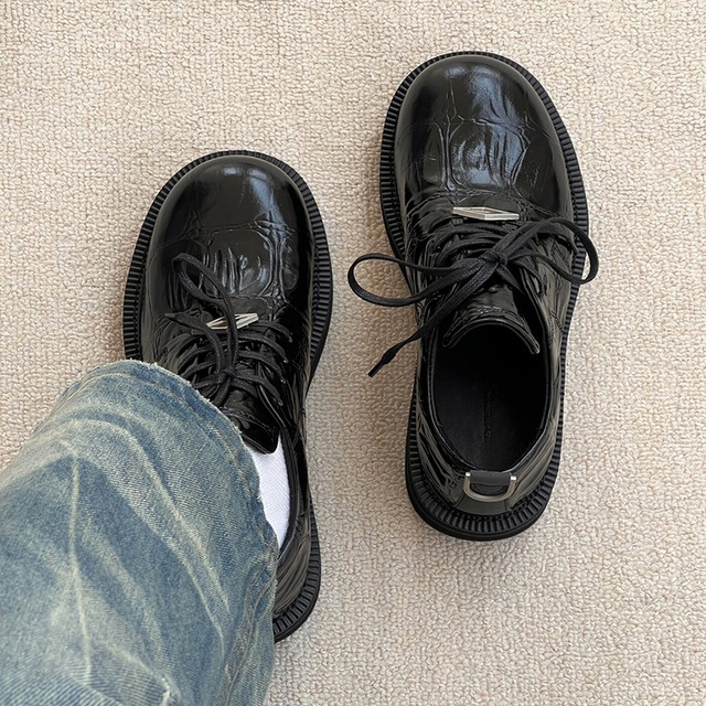 クロコダイル柄厚底レースアップシューズ