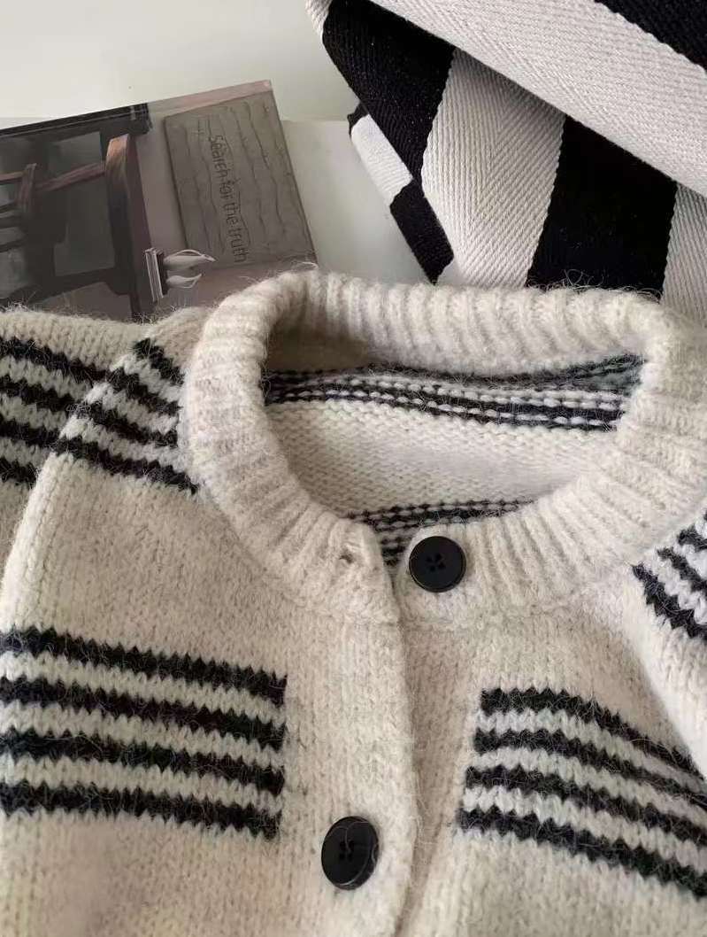 ボーダーニットカーディガン　AJ22231-6101