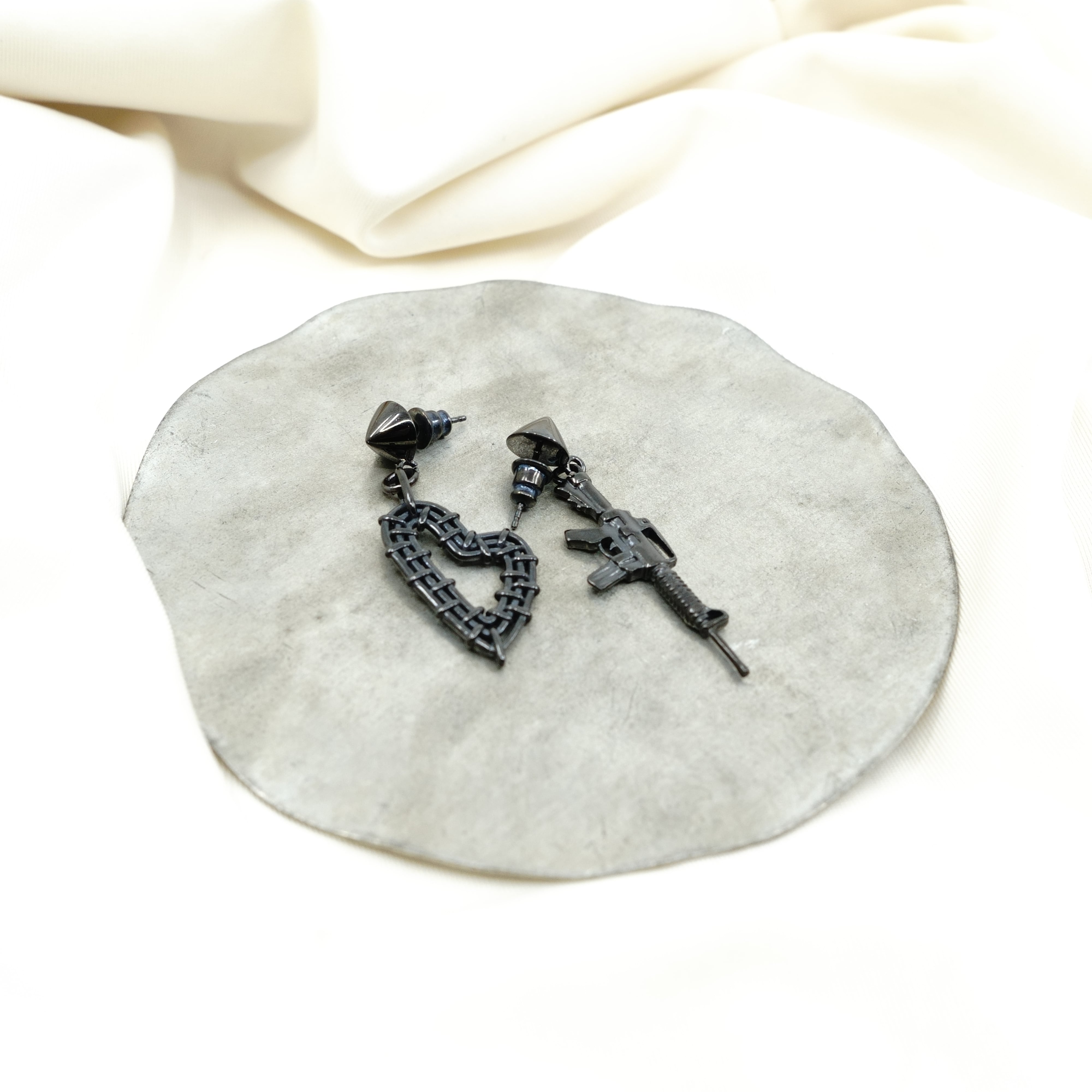 PIERCE | gunda online store