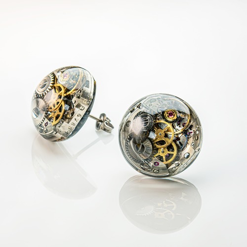 ピアス　機械式時計　ムーブメント　透明　チタン