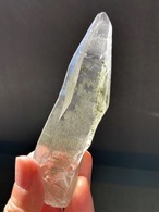 ネパール・ガネーシュヒマール産　水晶ポイント　108ｇ　①