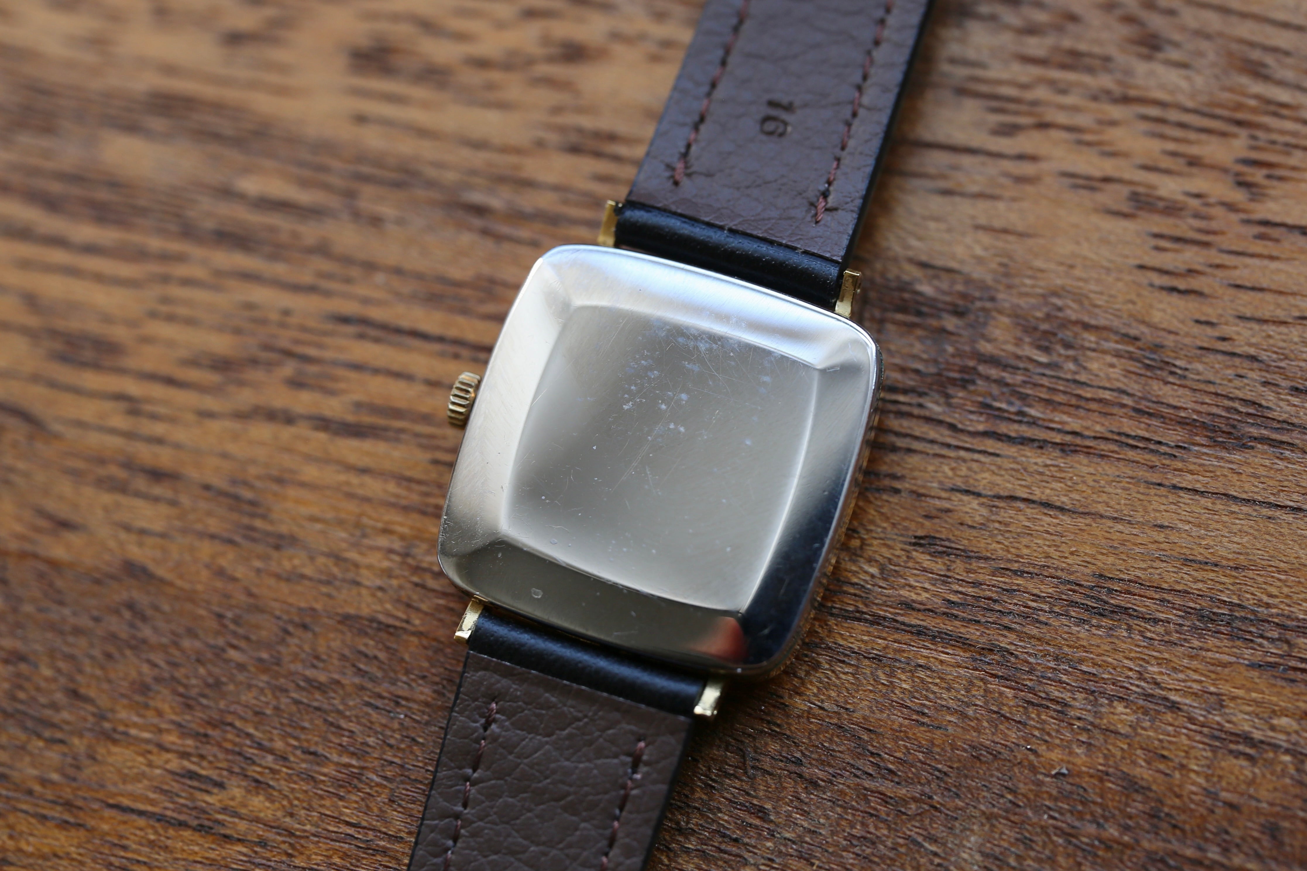 OMEGA 】1972年製 オメガ ジュネーブ ゴールド スクエア型 ローマン