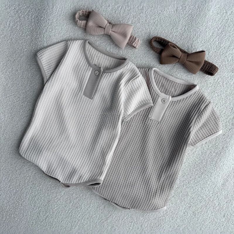 【BABY】シンプル系半袖ロンパース