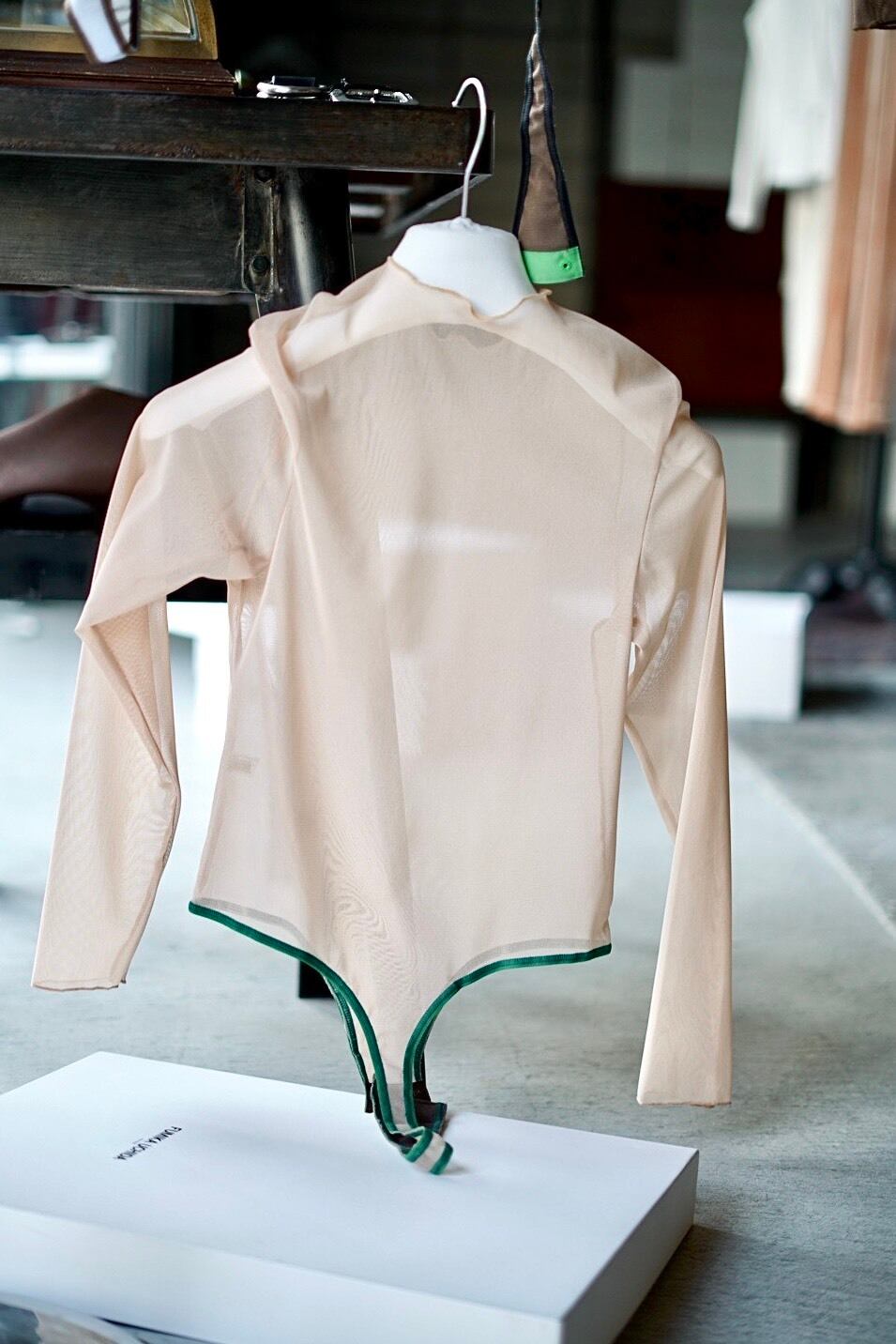 OVERNEATH / Longsleeves Tull Net (Bodysuit 088) (Grey , Beige OVERNEATH / Longsleeves Tull Net (Bodysuit 088) (Grey , Beige