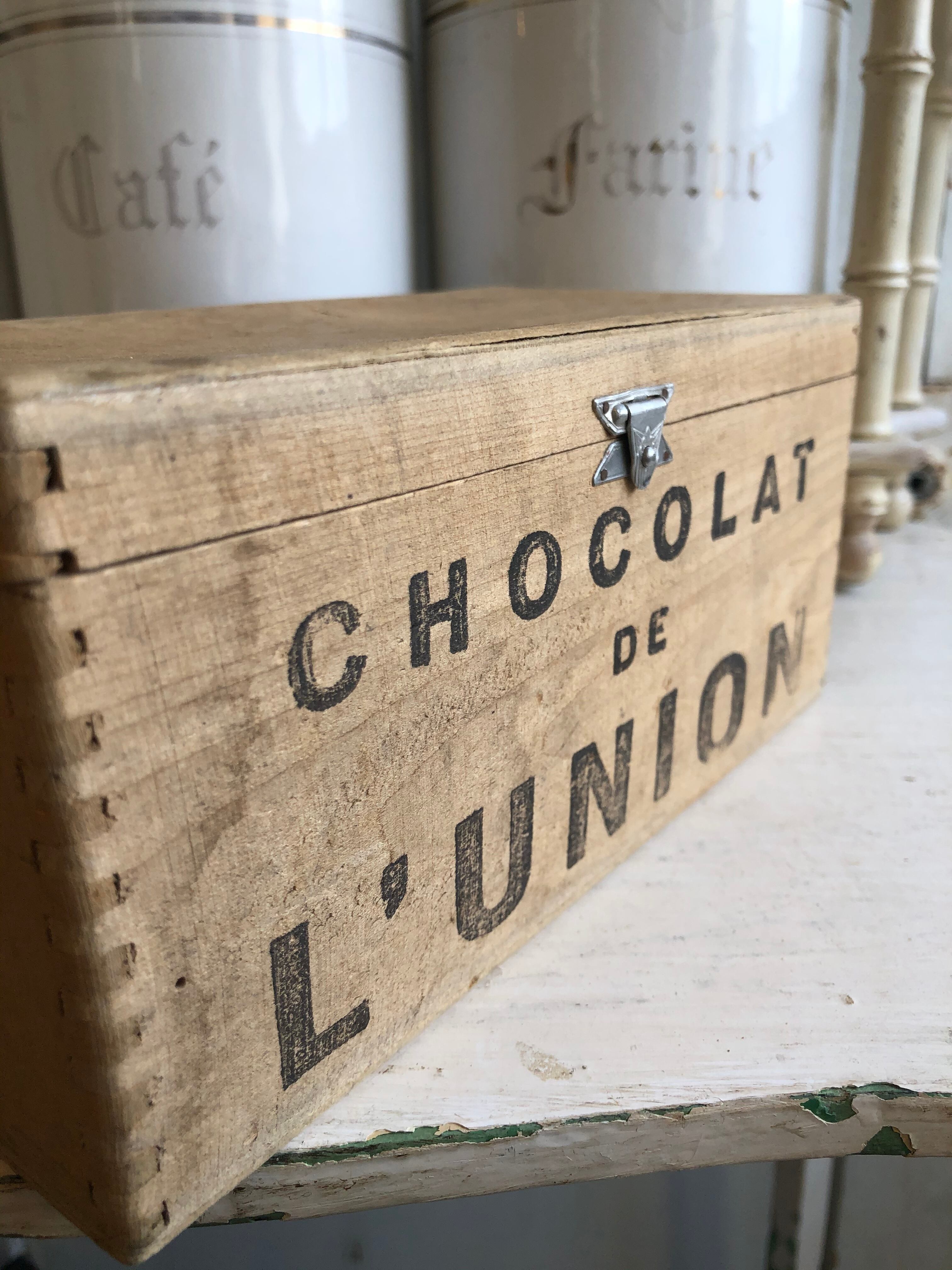 フランスアンティーク CHOCLAT et L'UNION 古い木箱 | Brocante de La