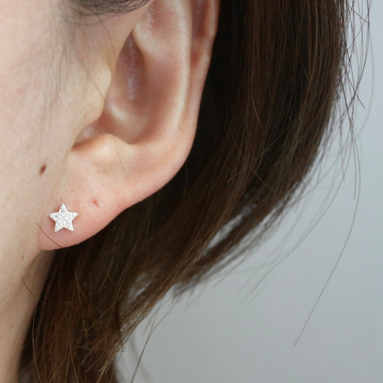 キラキラの星こつぶシルバーピアス