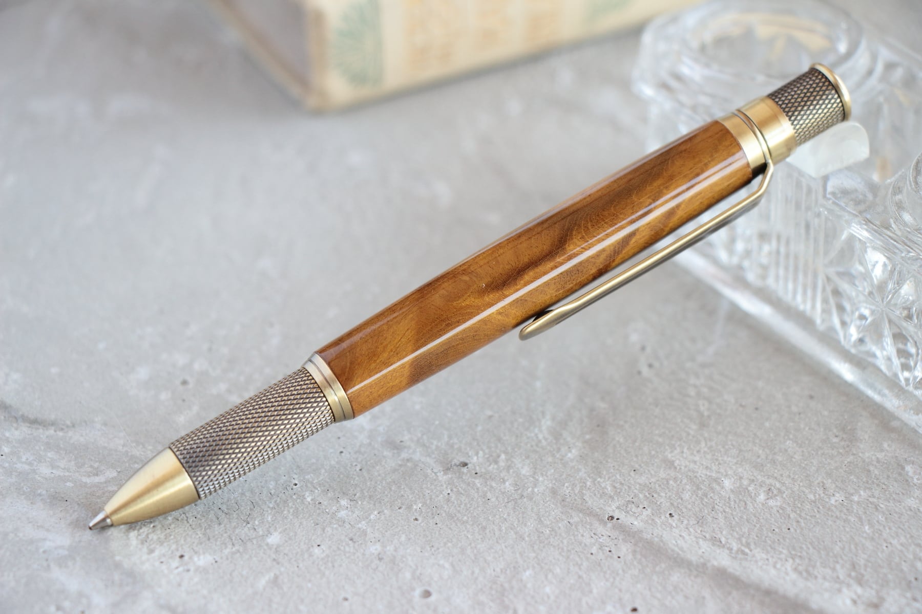 幻の国産銘木 御蔵島の金桑 黄金桑 杢 グロス塗装仕上げ 1・Alchymia