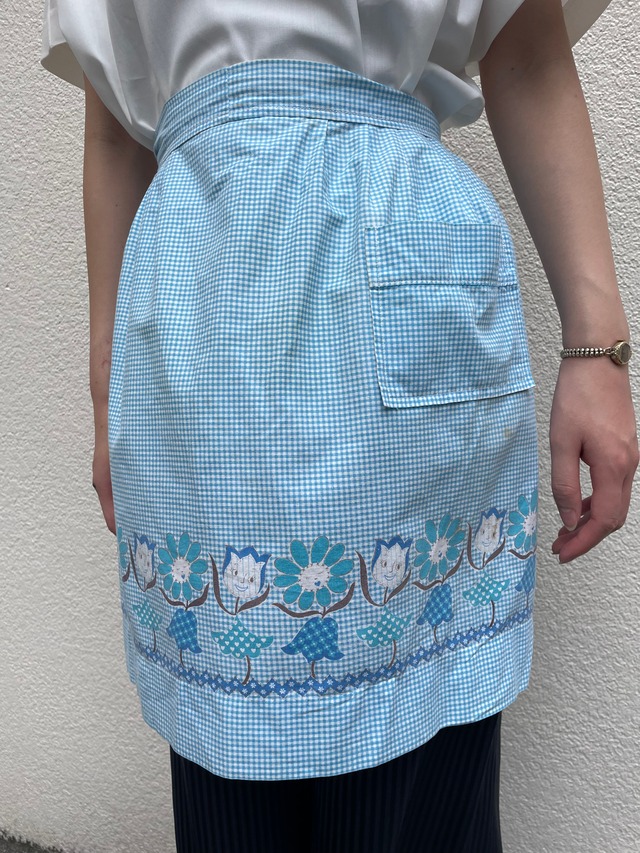 Vintage blue ginghamcheck apron