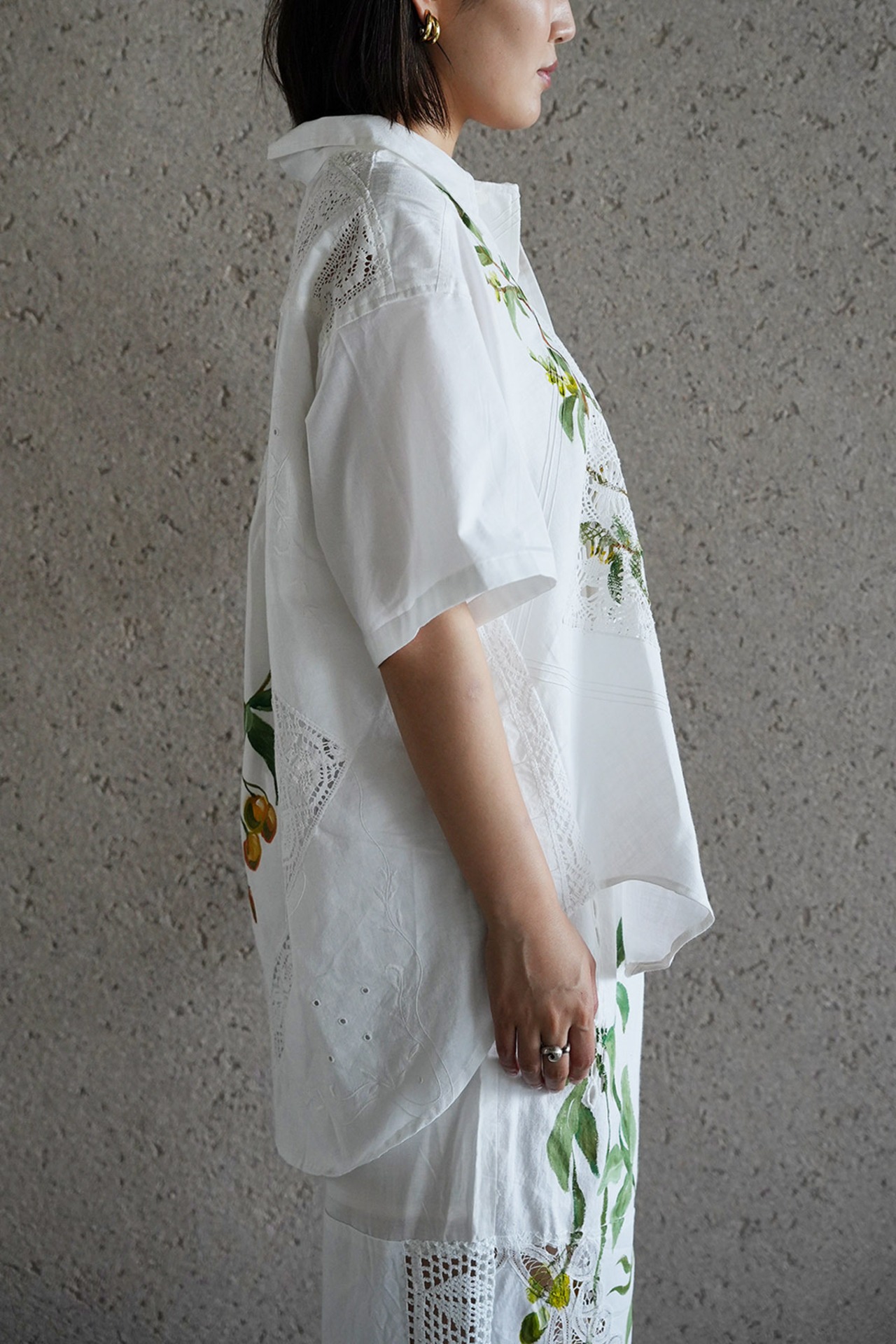 lace open collar shirt backcherry