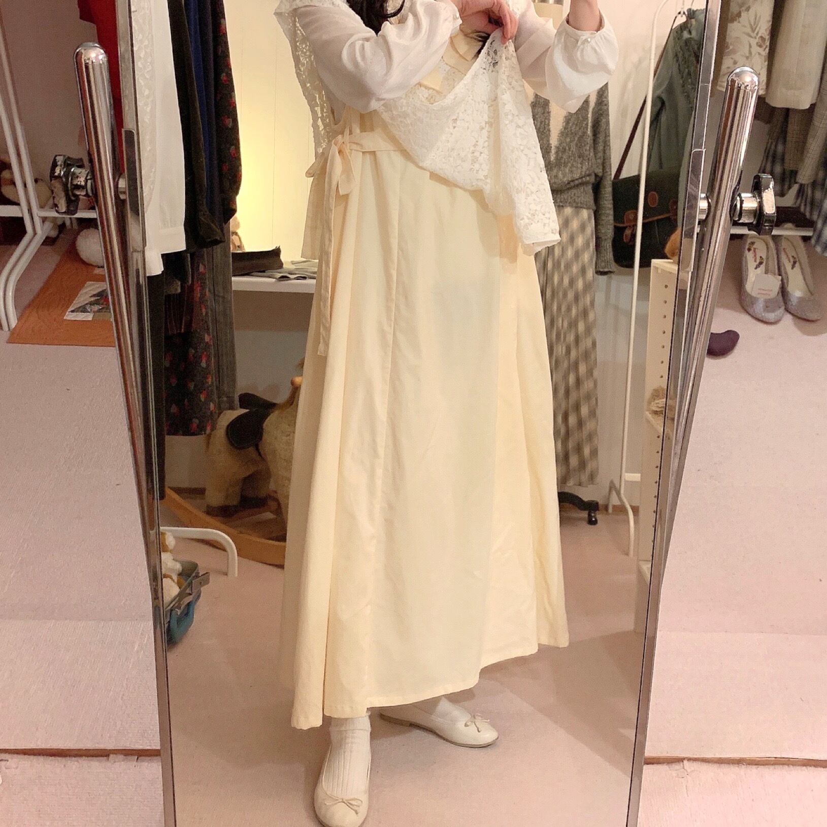 original : landmark jumper skirt / cream × white