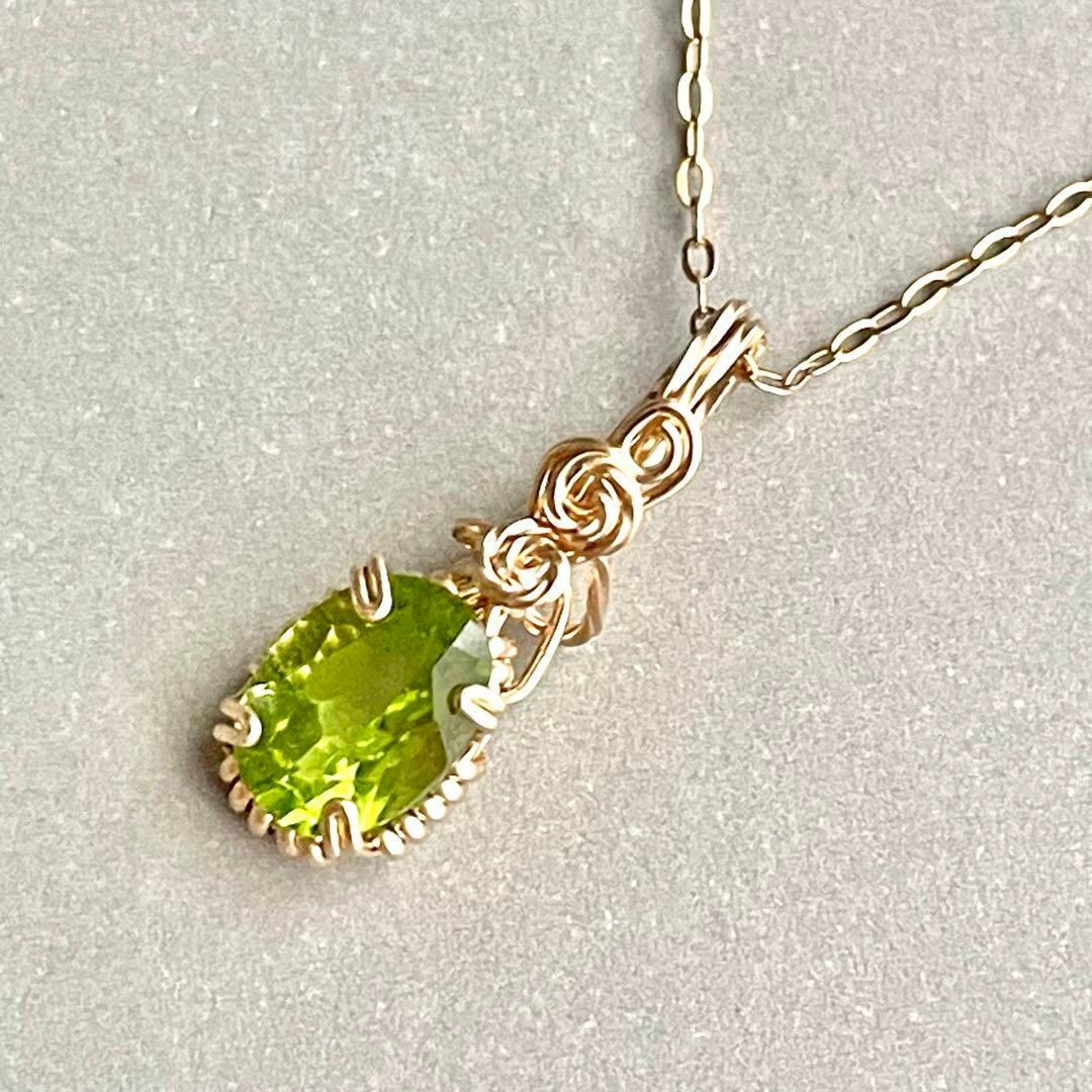 ペリドット　ペリステライト　ペンダントトップ　ワイヤージュエリー カラーストーンショップ キロル / 【ペンダントトップ 】 宝石質