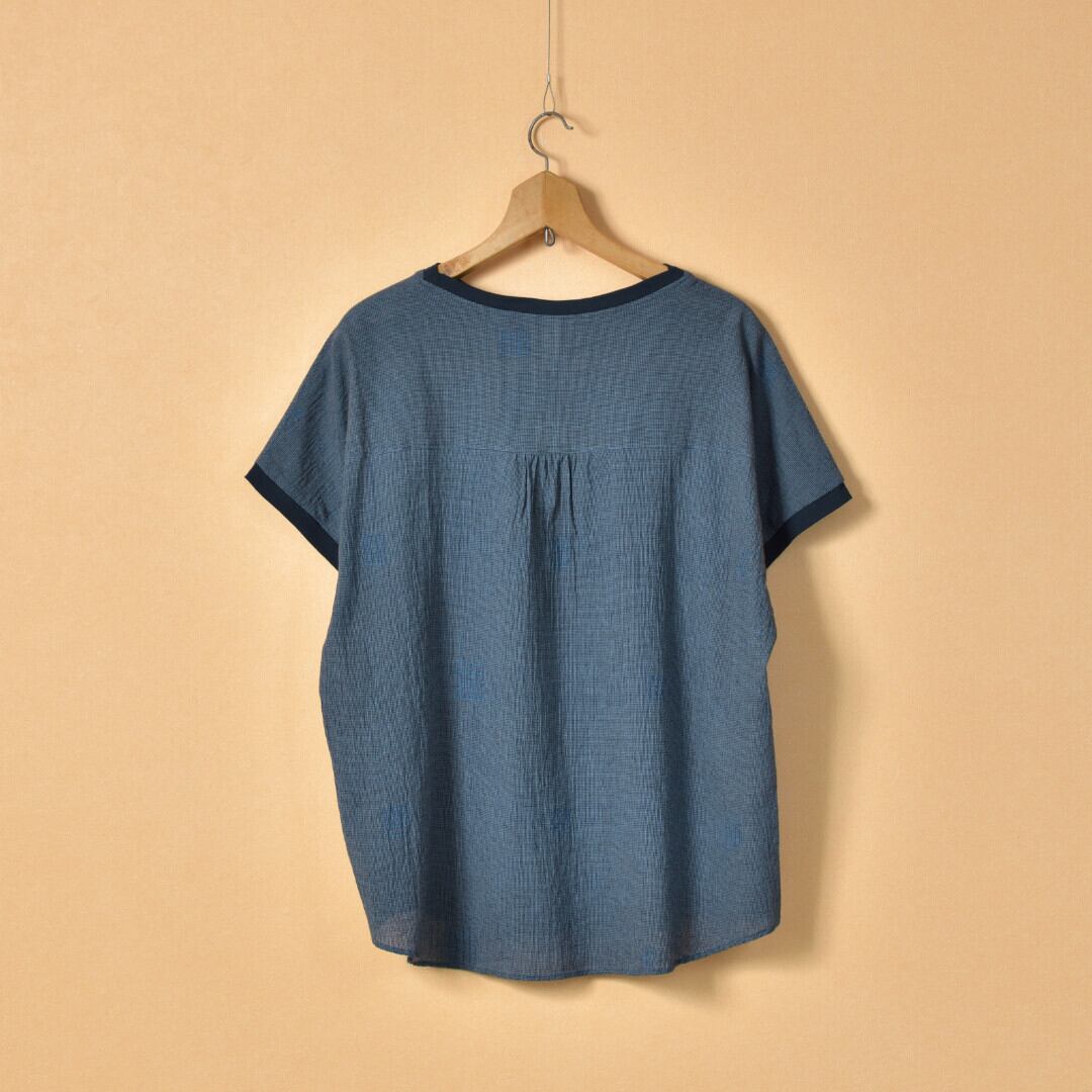 prit プリット ウインドドビー柄リーフネックプルオーバー・ネイビー ガーゼの様に柔らかい生地が特徴です