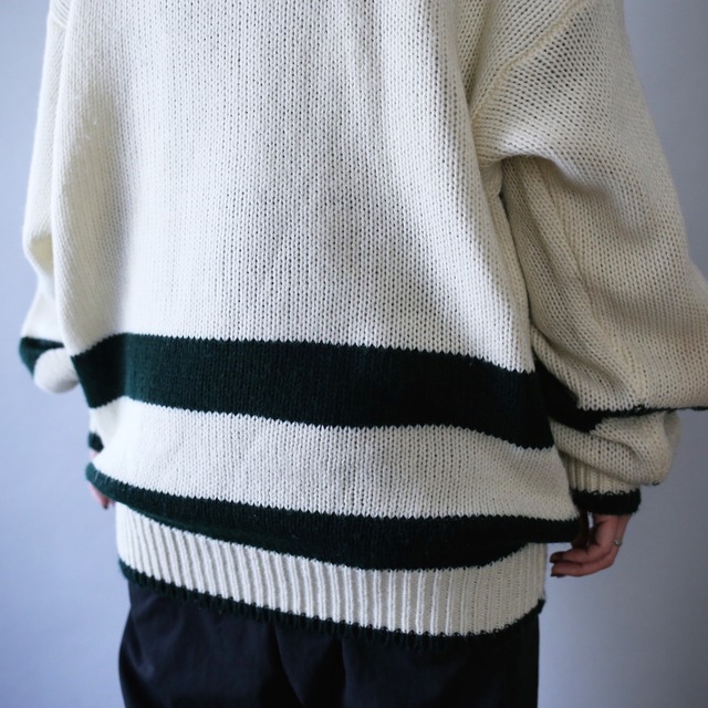 "特殊部隊" border line and human graphic design loose silhouette mock neck sweater