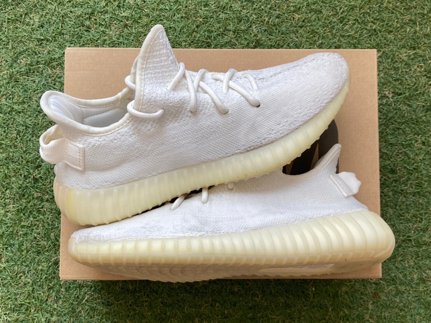 YEEZY BOOST 350 V2 CLOUD WHITE  26cm