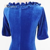 フラダンス 衣装 ワンピース ドレス マーメイドライン エムエムジェイ ブルー系 MermaidLine MMJ 日本製 ベロア 五分袖 無地 フリル かわいい 上品 きれい 高級感 光沢感 青 ハワイアン アロハ ハワイアンプリント フラ ダンス レッスン